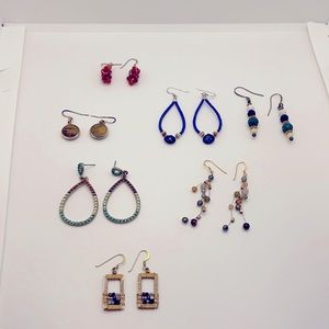 Lot of 7 pairs of earrings. Costume jewelry.